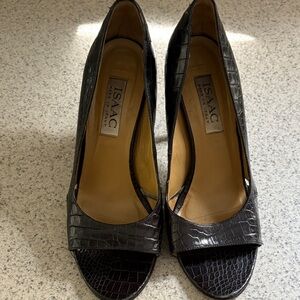 Isaac Mizrahi Black Croc-Patterned Heels made in Italy
